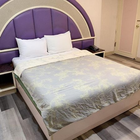 Jia Jia Hotel Йонгхе Екстериор снимка