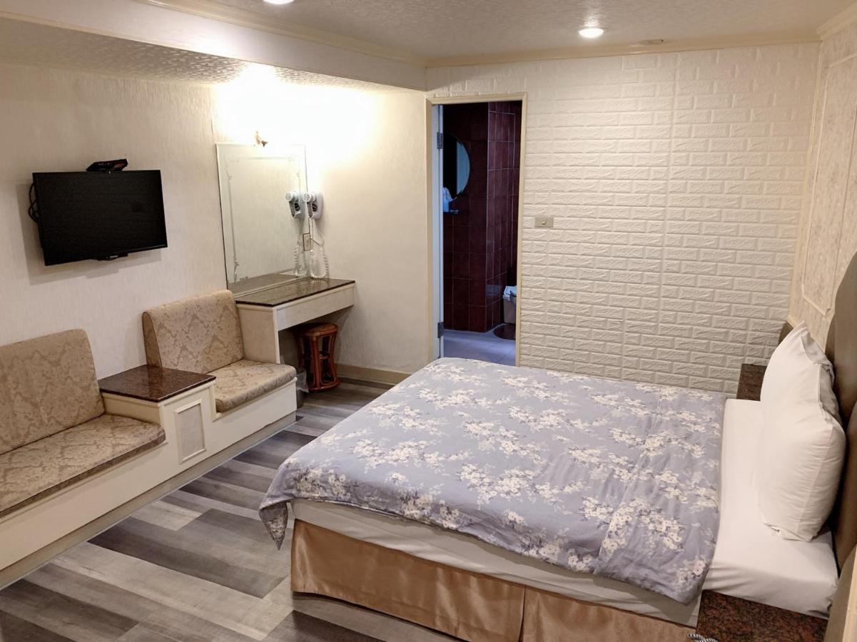 Jia Jia Hotel Йонгхе Екстериор снимка